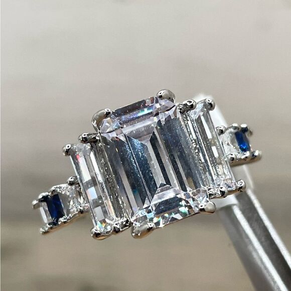 Beautiful Emerald Cut White Diamond CZ Princess Cut Blue Silver Plated Ring - Picture 1 of 4